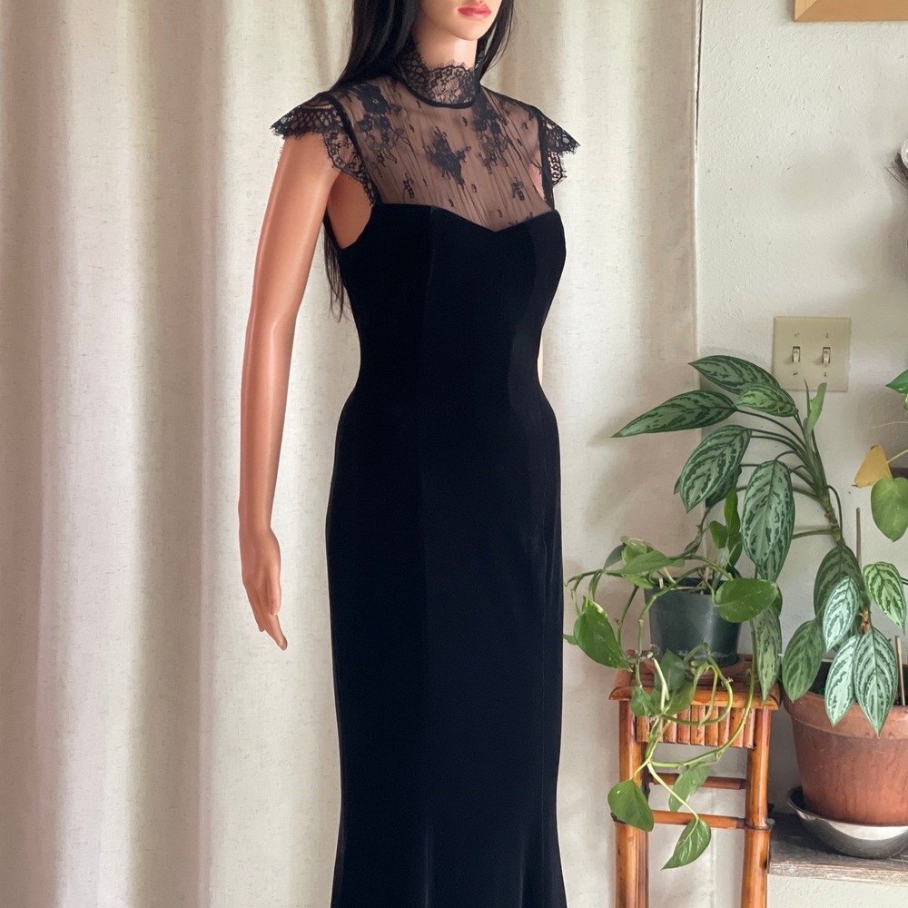 NWOT Anthropologie BHLDN Mock Neck Lace Stretch Velvet Maxi Dress Black Gown S